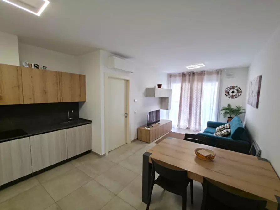 Immagine 5 di Appartamento in vendita  in viale Ravenna a Riccione