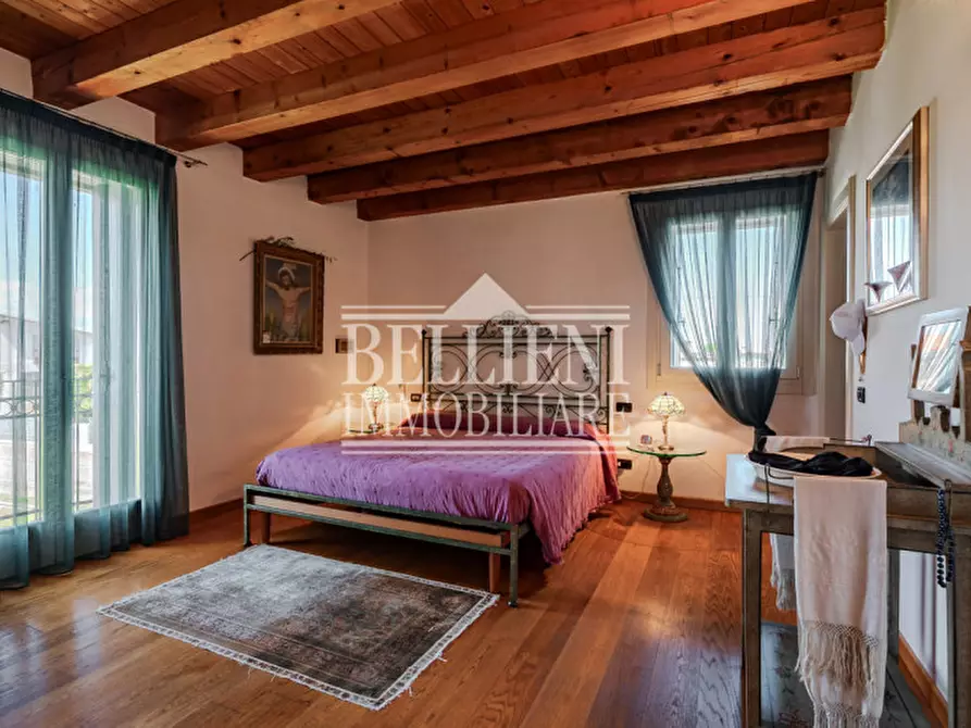 Immagine 10 di Villa in vendita  in Via Francesco Crispi a Costabissara