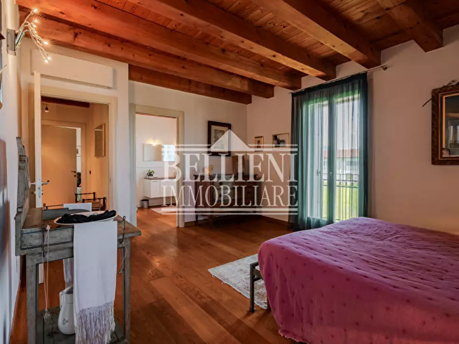 Immagine 11 di Villa in vendita  in Via Francesco Crispi a Costabissara