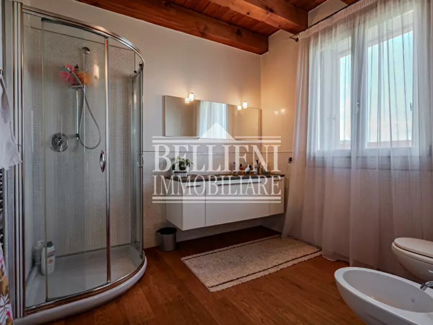 Immagine 13 di Villa in vendita  in Via Francesco Crispi a Costabissara