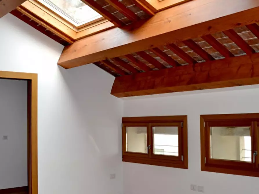 Immagine 4 di Appartamento in vendita  a Schio