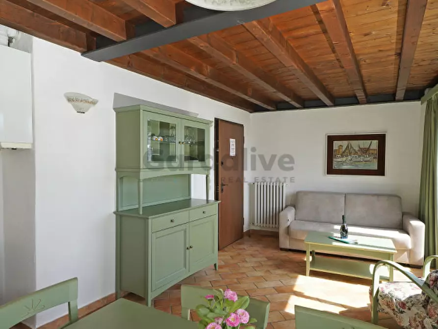 Immagine 4 di Palazzo in vendita  in Via Liano a Gargnano