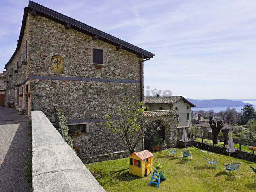 Immagine 9 di Palazzo in vendita  in Via Liano a Gargnano