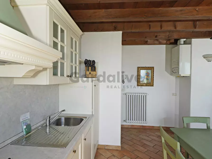 Immagine 12 di Palazzo in vendita  in Via Liano a Gargnano