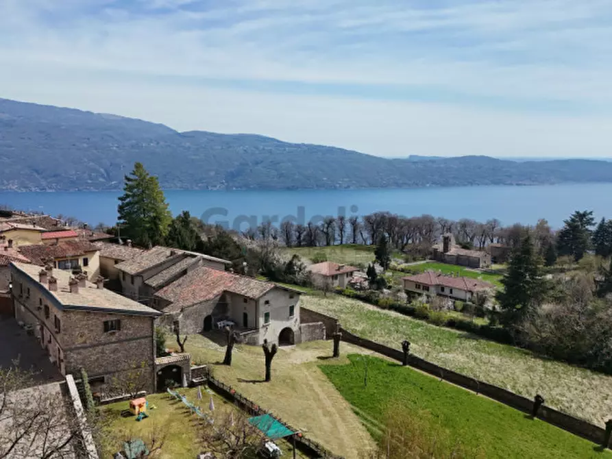 Immagine 20 di Palazzo in vendita  in Via Liano a Gargnano