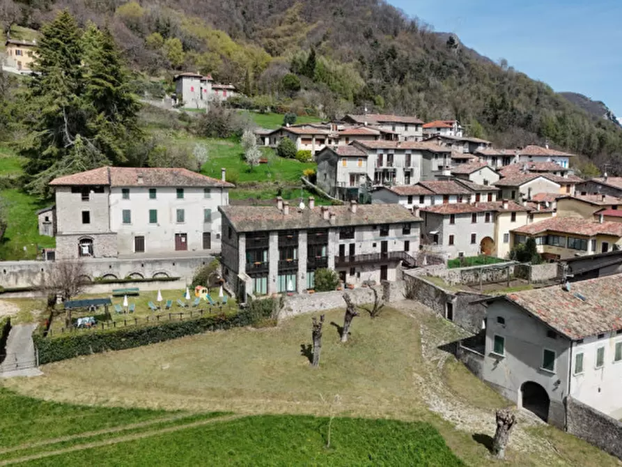 Immagine 22 di Palazzo in vendita  in Via Liano a Gargnano