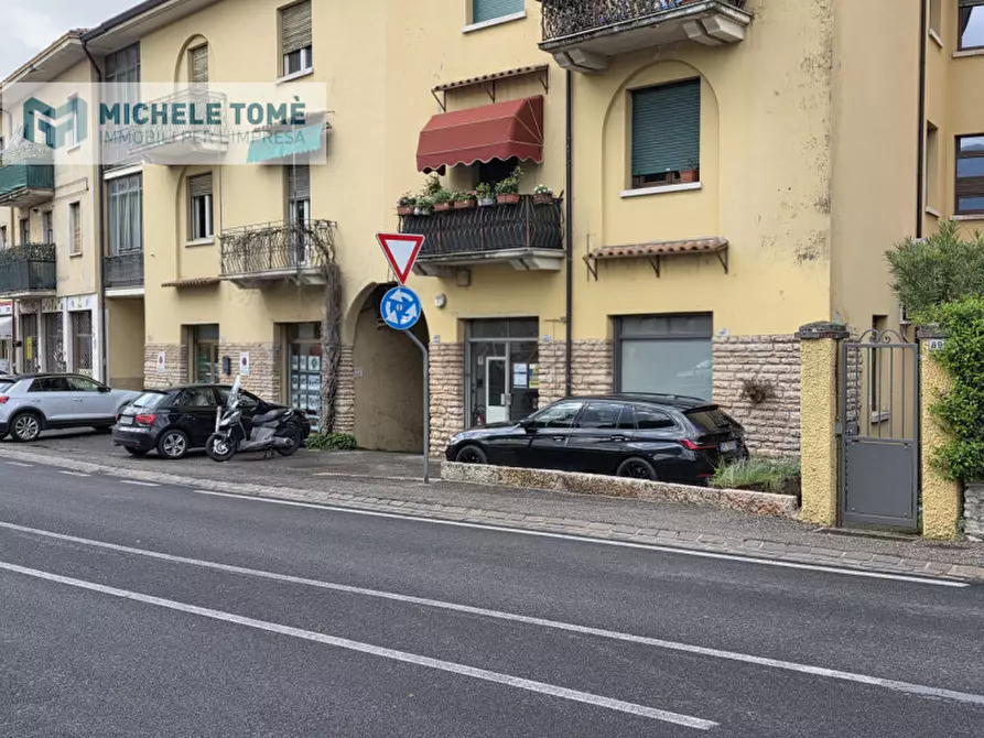 Immagine 4 di Negozio in affitto  in Corso Italia a Garda