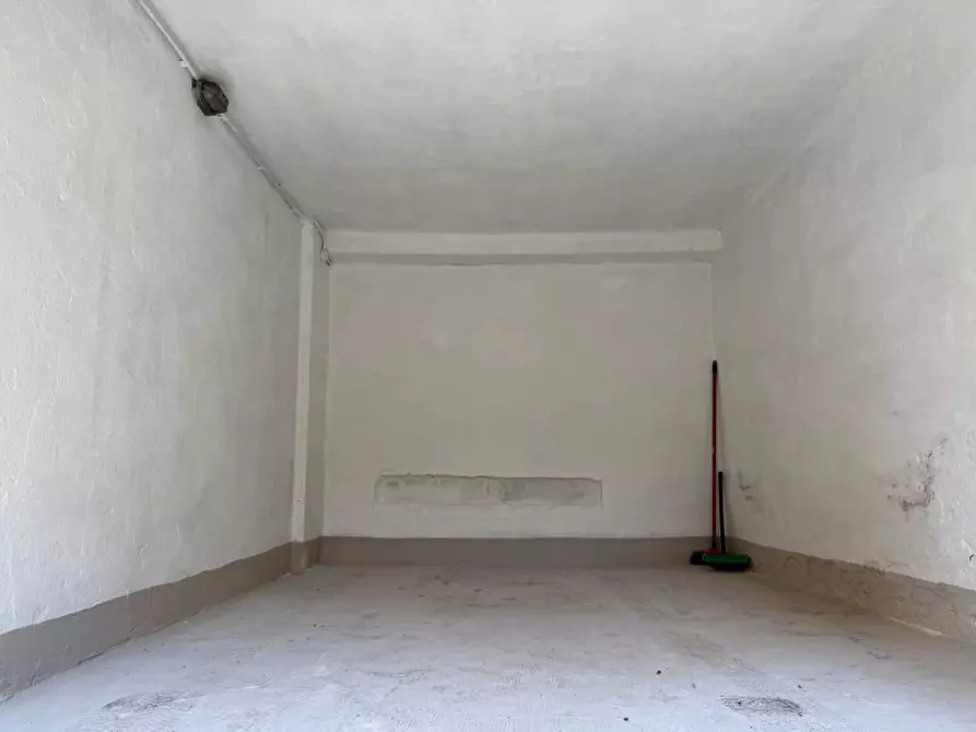 Immagine 3 di Garage in vendita  in Via Guelfa 30 a Bologna
