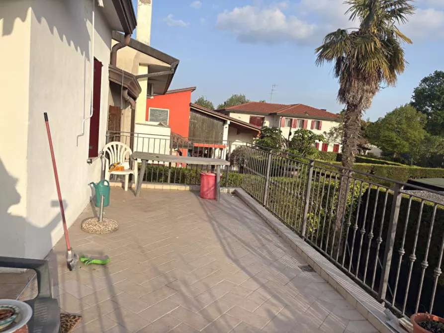 Immagine 3 di Casa bifamiliare in vendita  in Via Zeminianella a Santa Maria Di Sala