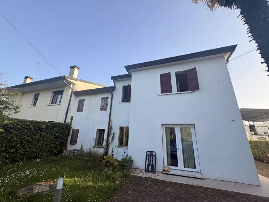 Immagine 6 di Casa bifamiliare in vendita  in Via Zeminianella a Santa Maria Di Sala
