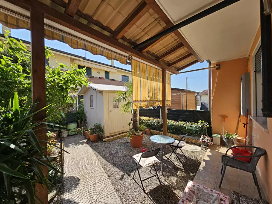 Immagine 17 di Villetta a schiera in vendita  in VIA POLESINE a Castagnaro