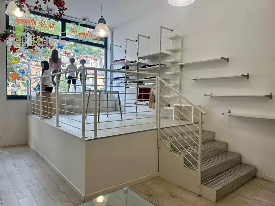 Immagine 1 di Negozio in vendita  in via Roma a Recoaro Terme