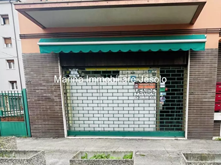 Immagine 2 di Negozio in vendita  in Via dei Mille a Vicenza