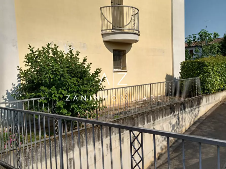Immagine 2 di Villetta a schiera in vendita  in Via Roma a San Martino Di Lupari