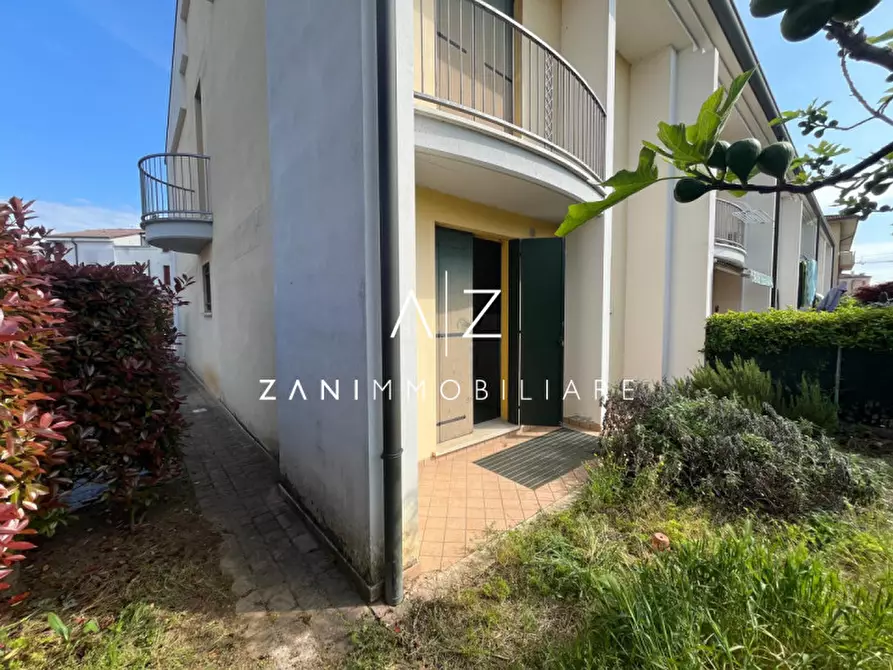 Immagine 3 di Villetta a schiera in vendita  in Via Roma a San Martino Di Lupari