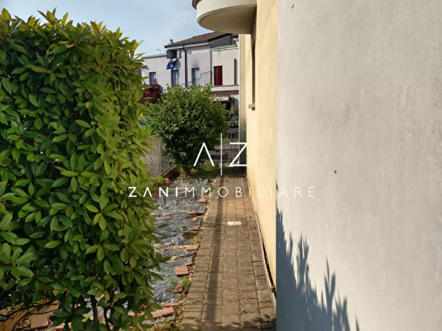 Immagine 8 di Villetta a schiera in vendita  in Via Roma a San Martino Di Lupari
