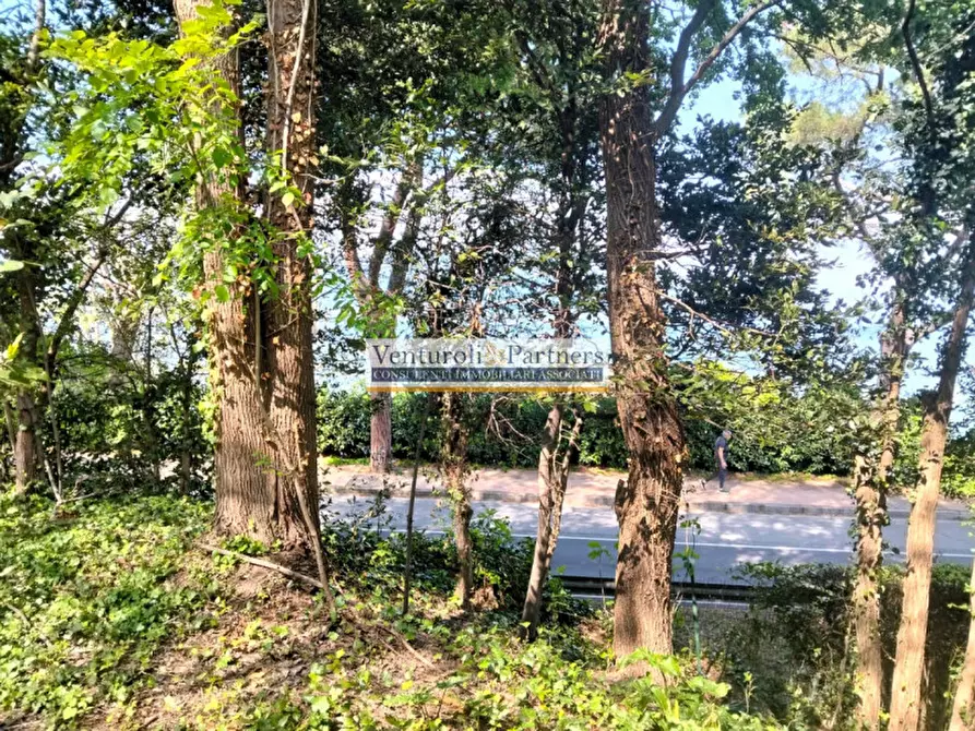 Immagine 10 di Terreno in vendita  in Via lungolago Cesare Battisti a Desenzano Del Garda