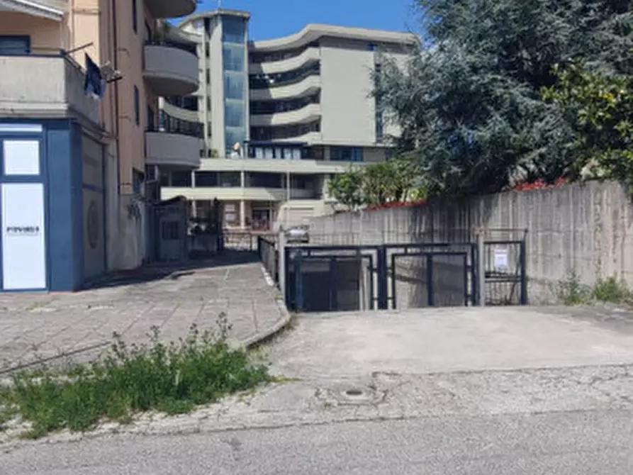 Immagine 3 di Posto auto in vendita  in vIA fIORIGNANO a Battipaglia