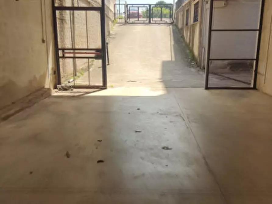 Immagine 5 di Posto auto in vendita  in vIA fIORIGNANO a Battipaglia