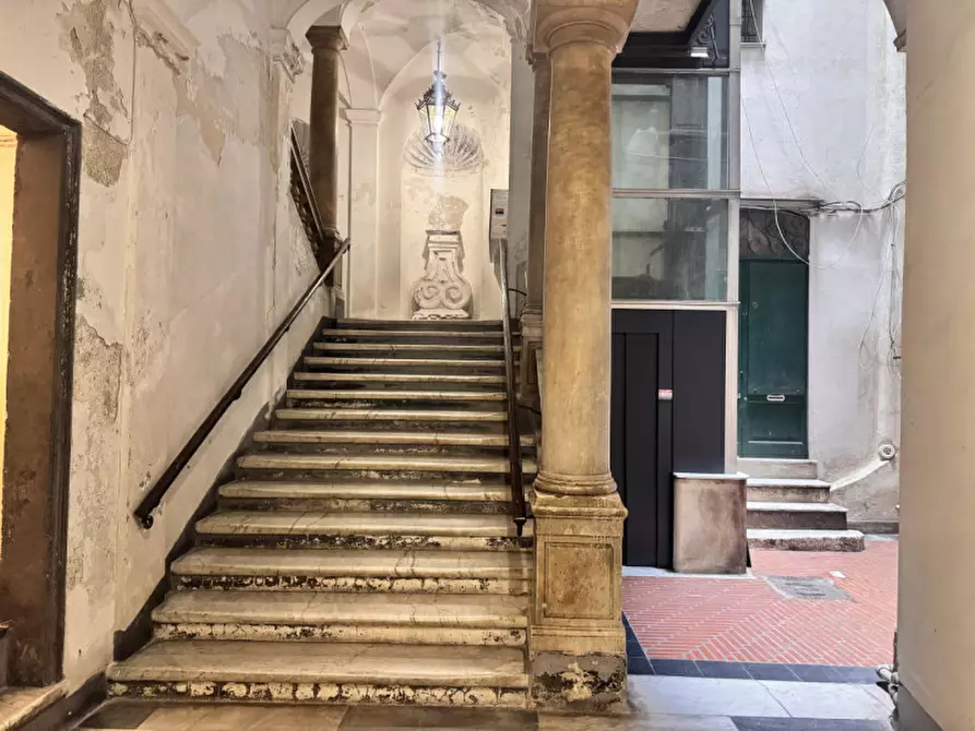 Immagine 18 di Appartamento in vendita  in piazza de marini a Genova