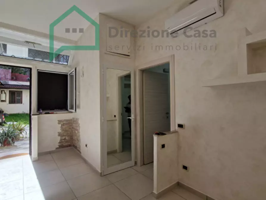 Immagine 5 di Appartamento in affitto  in Via Antonio Genovesi a Napoli