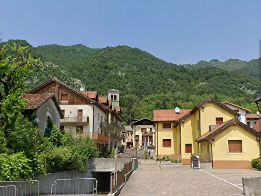 Immagine 2 di Appartamento in vendita  in Via cesare battisti a Barcis