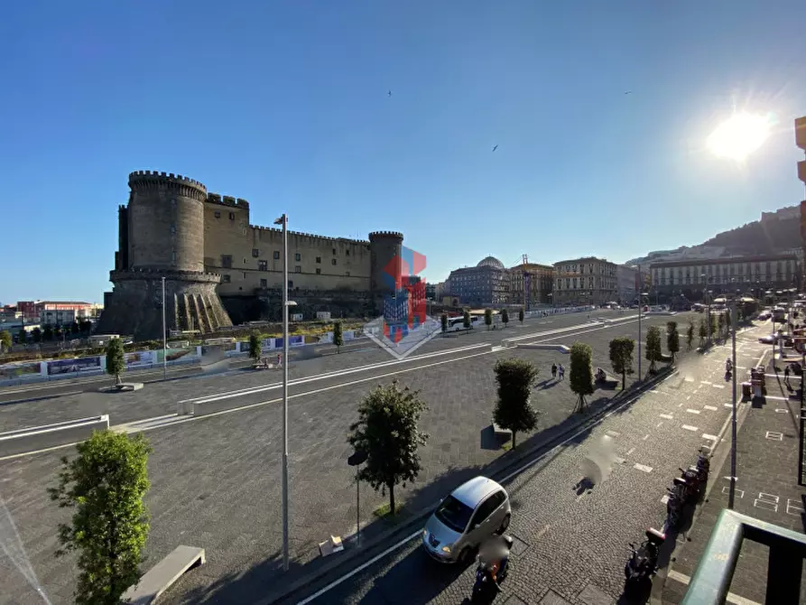 Immagine 2 di Appartamento in vendita  in PIAZZA MUNICIPIO ESCLUSIVO BILOCALE a Napoli