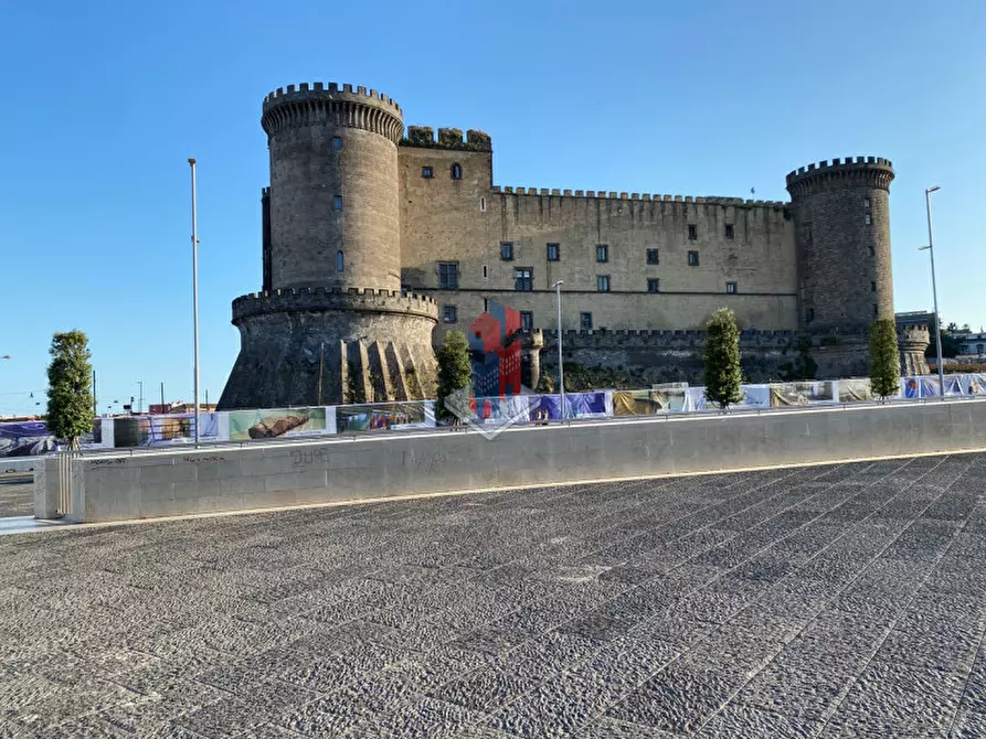 Immagine 4 di Appartamento in vendita  in PIAZZA MUNICIPIO ESCLUSIVO BILOCALE a Napoli