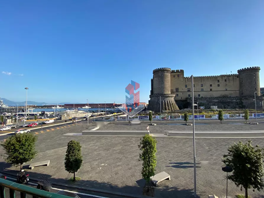 Immagine 5 di Appartamento in vendita  in PIAZZA MUNICIPIO ESCLUSIVO BILOCALE a Napoli