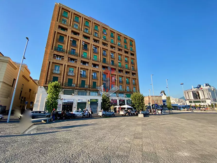 Immagine 7 di Appartamento in vendita  in PIAZZA MUNICIPIO ESCLUSIVO BILOCALE a Napoli