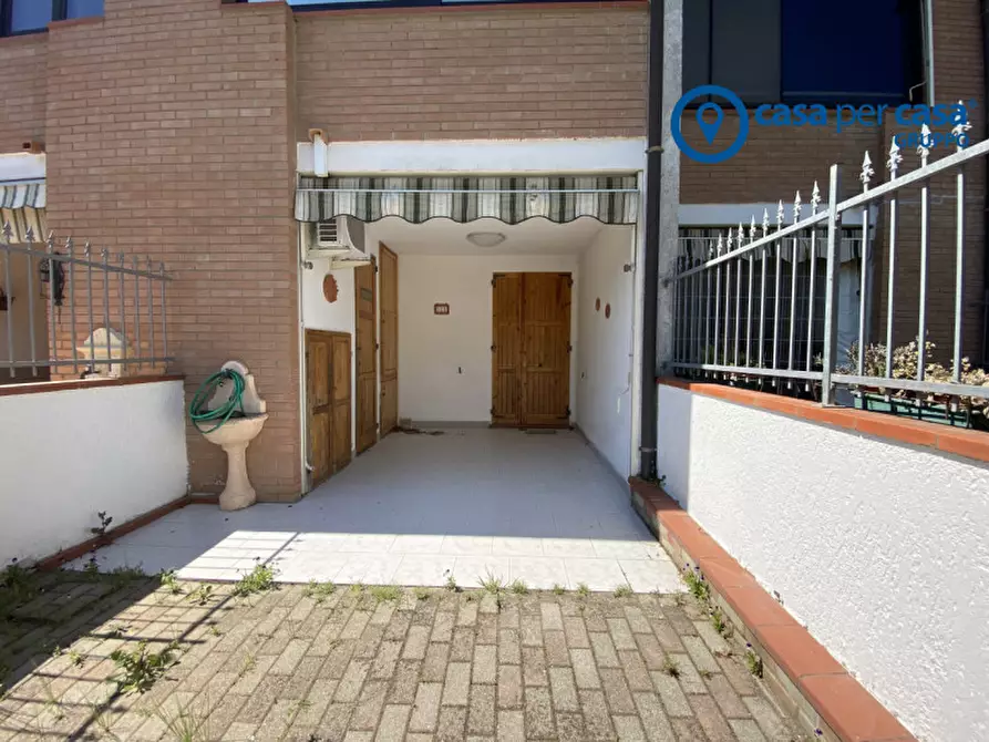 Immagine 5 di Villetta a schiera in vendita  in Viale Delle Nazioni Unite a Comacchio