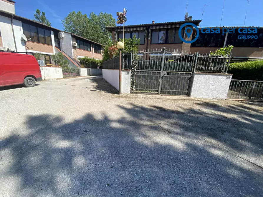 Immagine 52 di Villetta a schiera in vendita  in Viale Delle Nazioni Unite a Comacchio