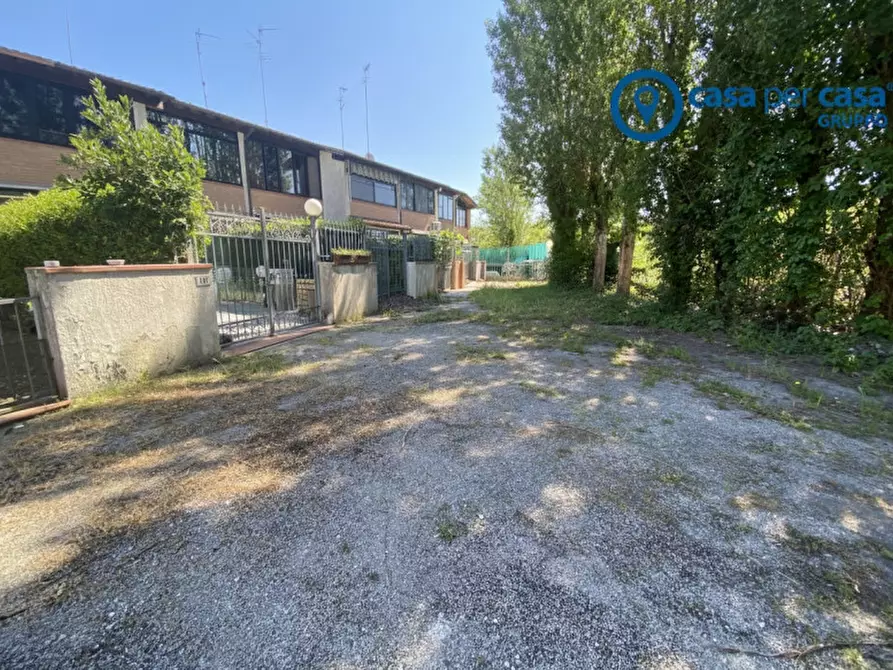 Immagine 55 di Villetta a schiera in vendita  in Viale Delle Nazioni Unite a Comacchio