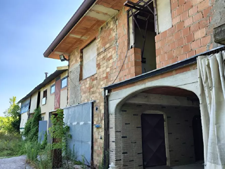 Immagine 2 di Magazzino in vendita  in Via Lova a Campolongo Maggiore