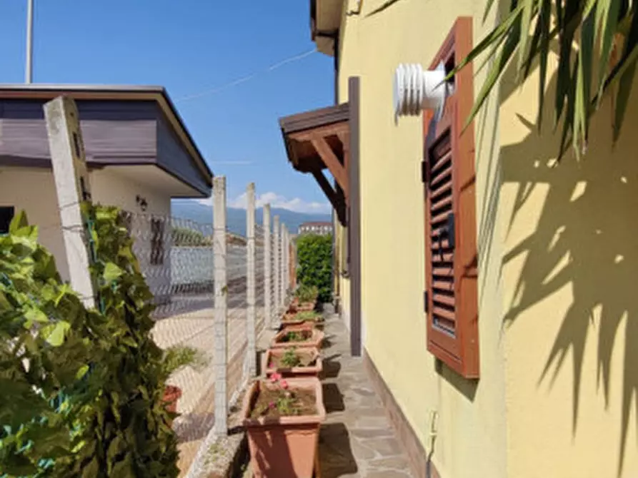 Immagine 9 di Casa bifamiliare in vendita  in VIA PALMENTO a Eboli