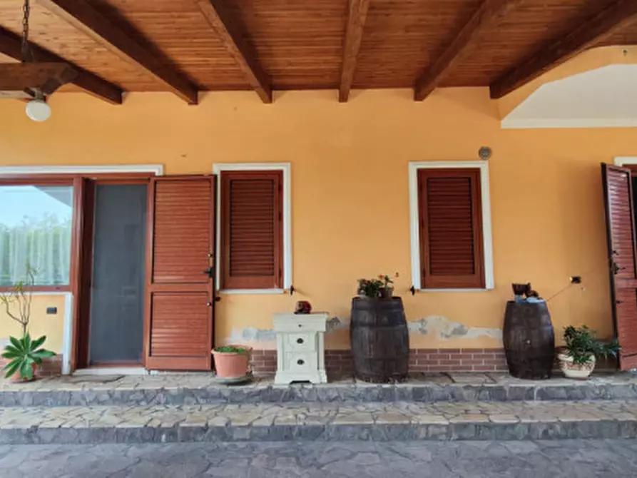 Immagine 10 di Casa bifamiliare in vendita  in VIA PALMENTO a Eboli