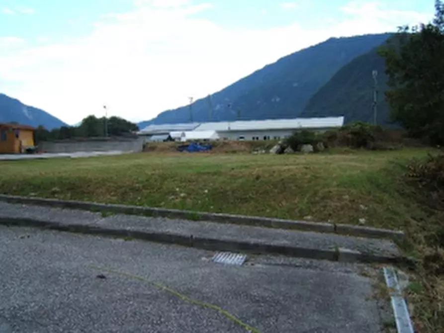 Immagine 1 di Terreno in vendita  in Via Monte Grappa a Seren Del Grappa