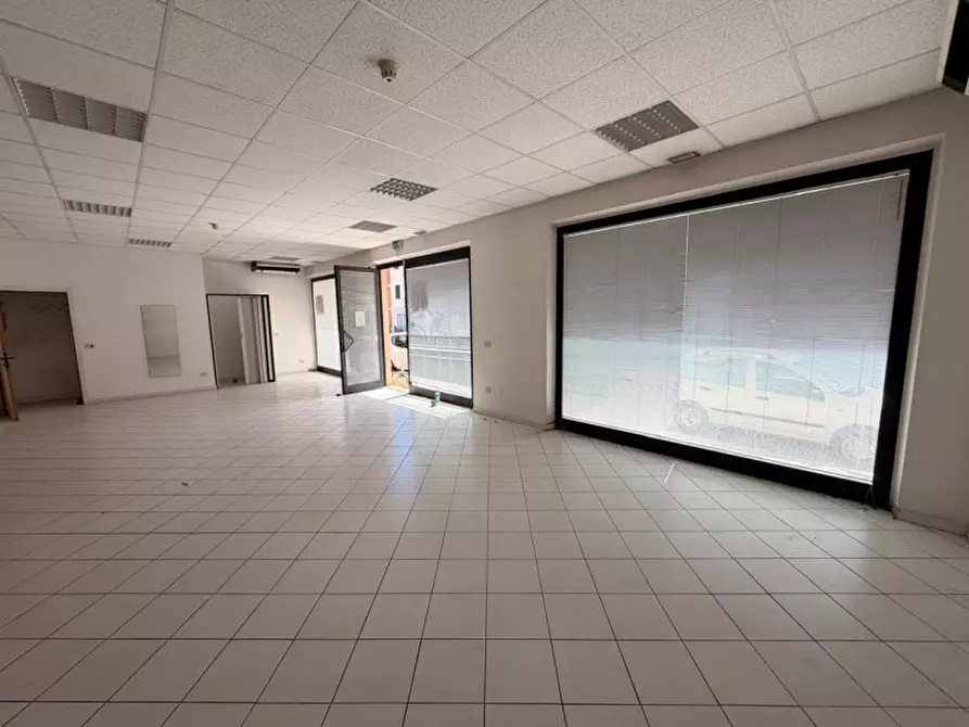 Immagine 8 di Negozio in vendita  in Via Giuseppe Mazzini, 223, 63821 Porto Sant'Elpidio FM, Italia a Porto Sant'elpidio