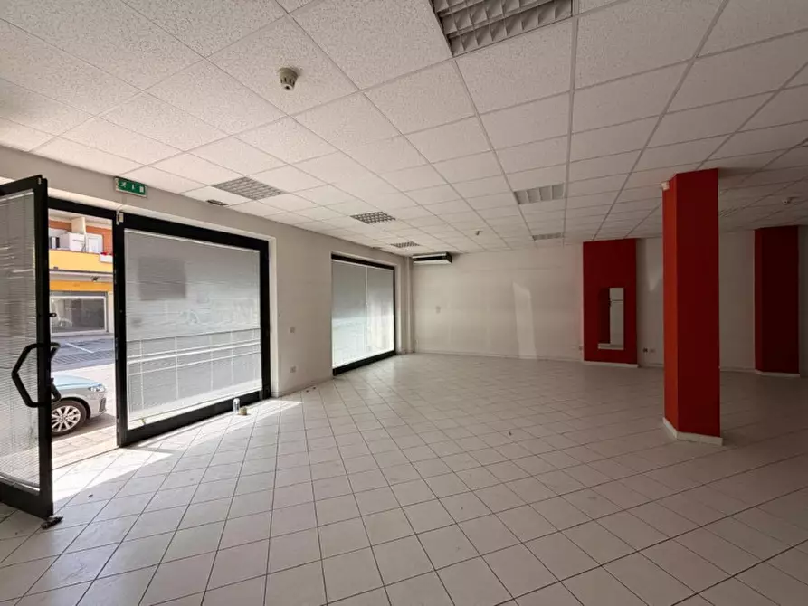 Immagine 9 di Negozio in vendita  in Via Giuseppe Mazzini, 223, 63821 Porto Sant'Elpidio FM, Italia a Porto Sant'elpidio