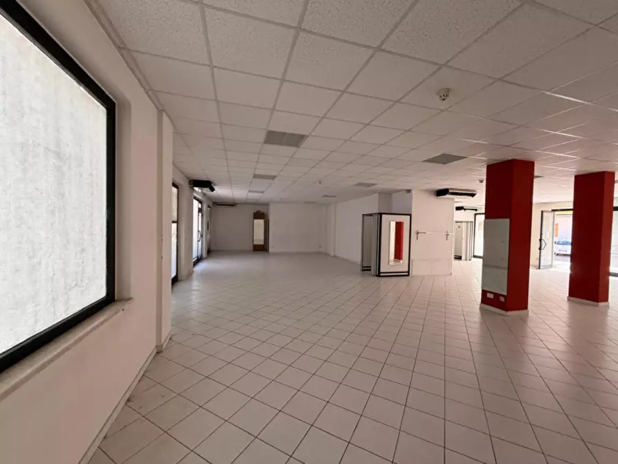 Immagine 13 di Negozio in vendita  in Via Giuseppe Mazzini, 223, 63821 Porto Sant'Elpidio FM, Italia a Porto Sant'elpidio