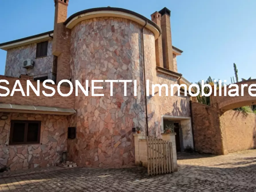 Immagine 10 di Villa in vendita  a Manduria