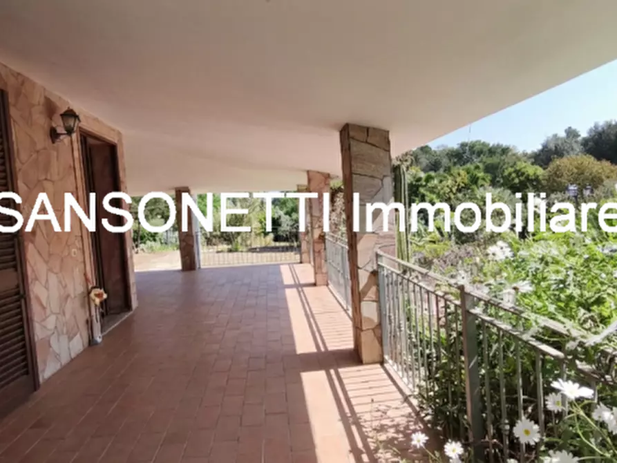 Immagine 17 di Villa in vendita  a Manduria