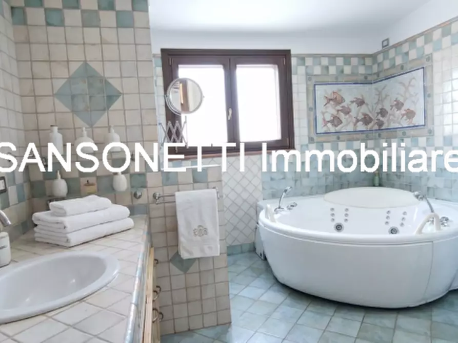 Immagine 52 di Villa in vendita  a Manduria