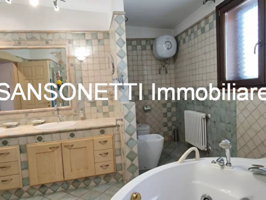 Immagine 53 di Villa in vendita  a Manduria
