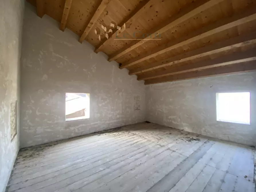 Immagine 11 di Villa in vendita  a Arcugnano