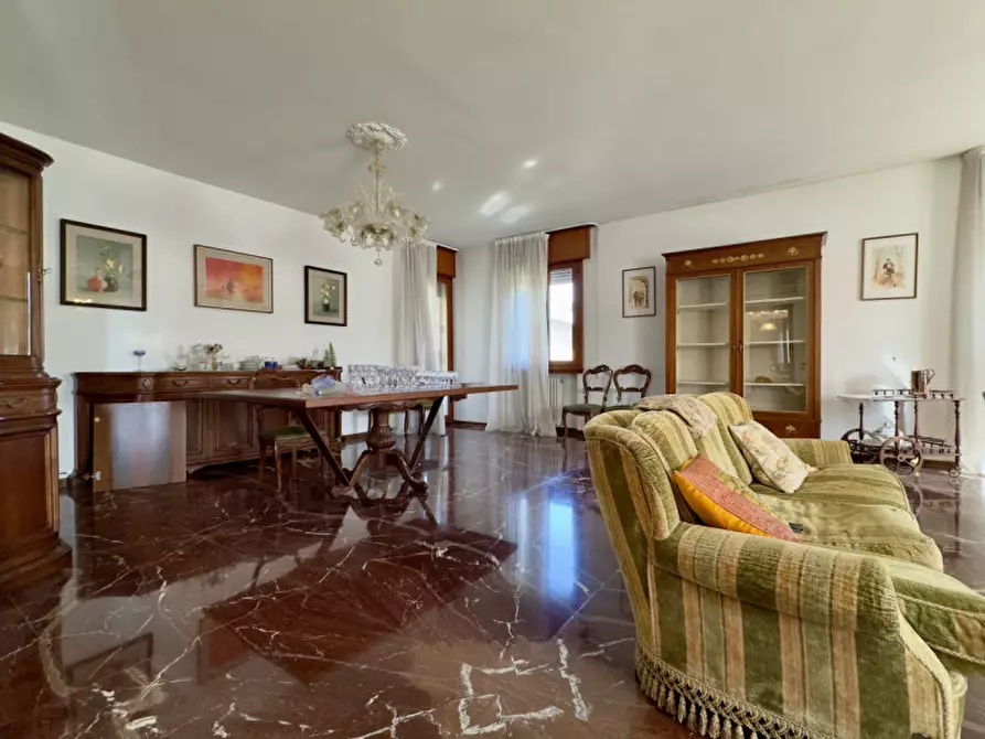 Immagine 18 di Villa in vendita  in Via Toscanini a Limena