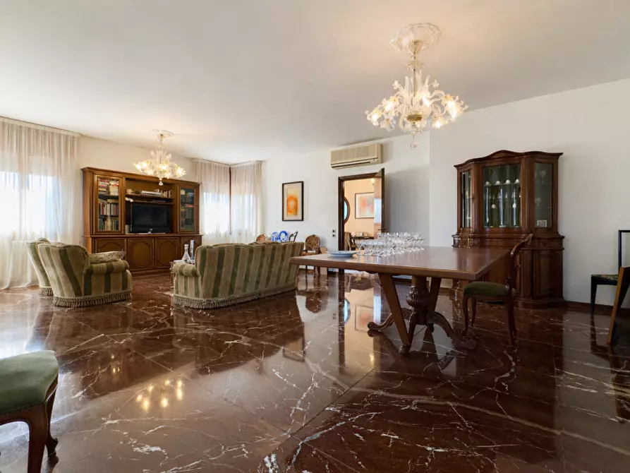 Immagine 22 di Villa in vendita  in Via Toscanini a Limena