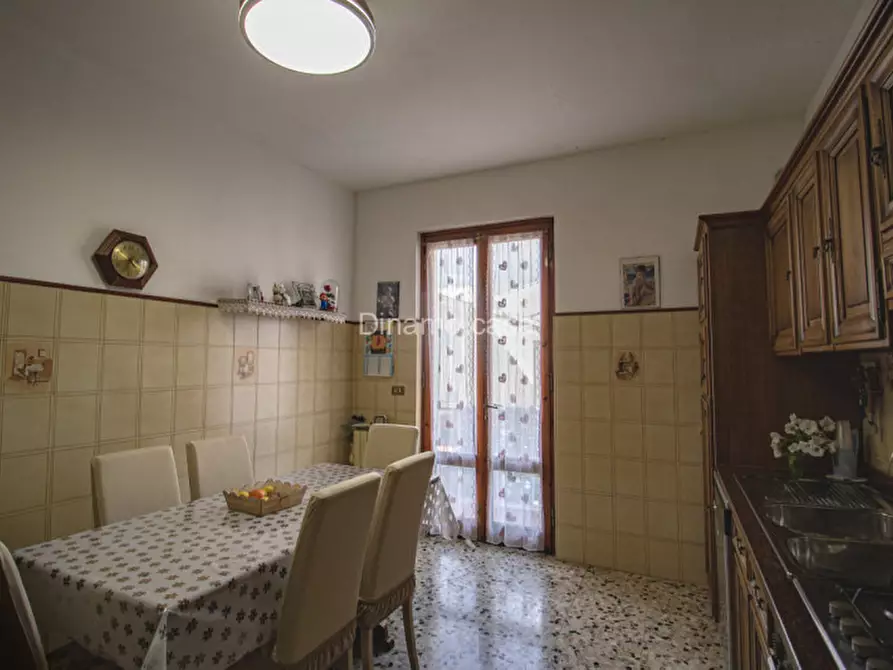Immagine 3 di Appartamento in vendita  in Via Senio a Prato