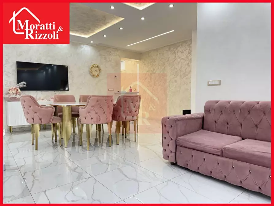 Immagine 1 di Appartamento in vendita  in Viale Martiri della Libertà 14 a Grado