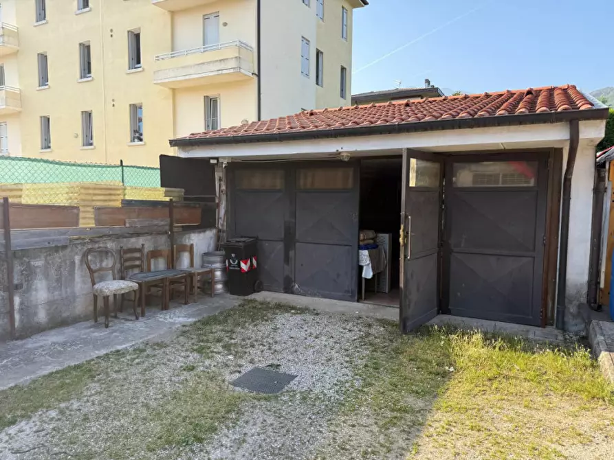 Immagine 3 di Appartamento in vendita  in Via Pecori Giraldi 26 a Schio